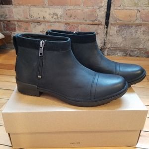 UGG Attell Waterproof Boot BLACK